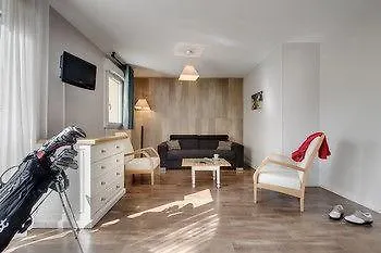 Alojamento de Acomodação e Pequeno-almoço Le Château Des Ormes 3*