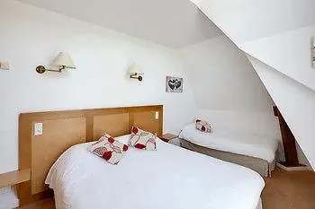 Alojamento de Acomodação e Pequeno-almoço Le Château Des Ormes 3*