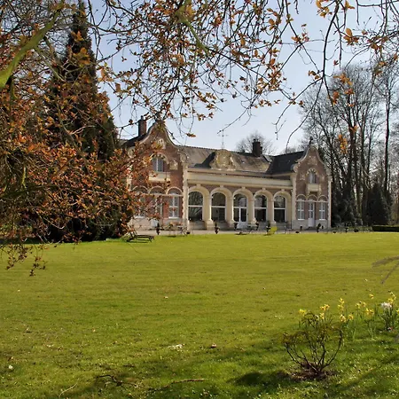 Le Château Des Ormes Alojamento de Acomodação e Pequeno-almoço Lambersart