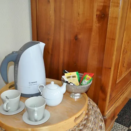 Alojamento de Acomodação e Pequeno-almoço Le Château Des Ormes 3*
